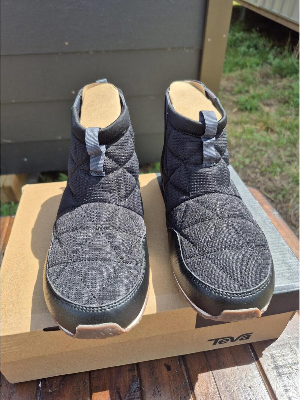Teva Boys Reember Mid Moccasin Shoes US 5 Black Quilted Boots - Picture 2 of 6